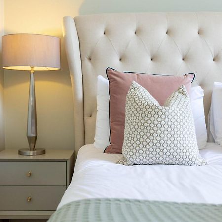 Dragon Suites - Alina Suite - 1 Bed City Centre Luxury Apartment Edinburg Exteriör bild