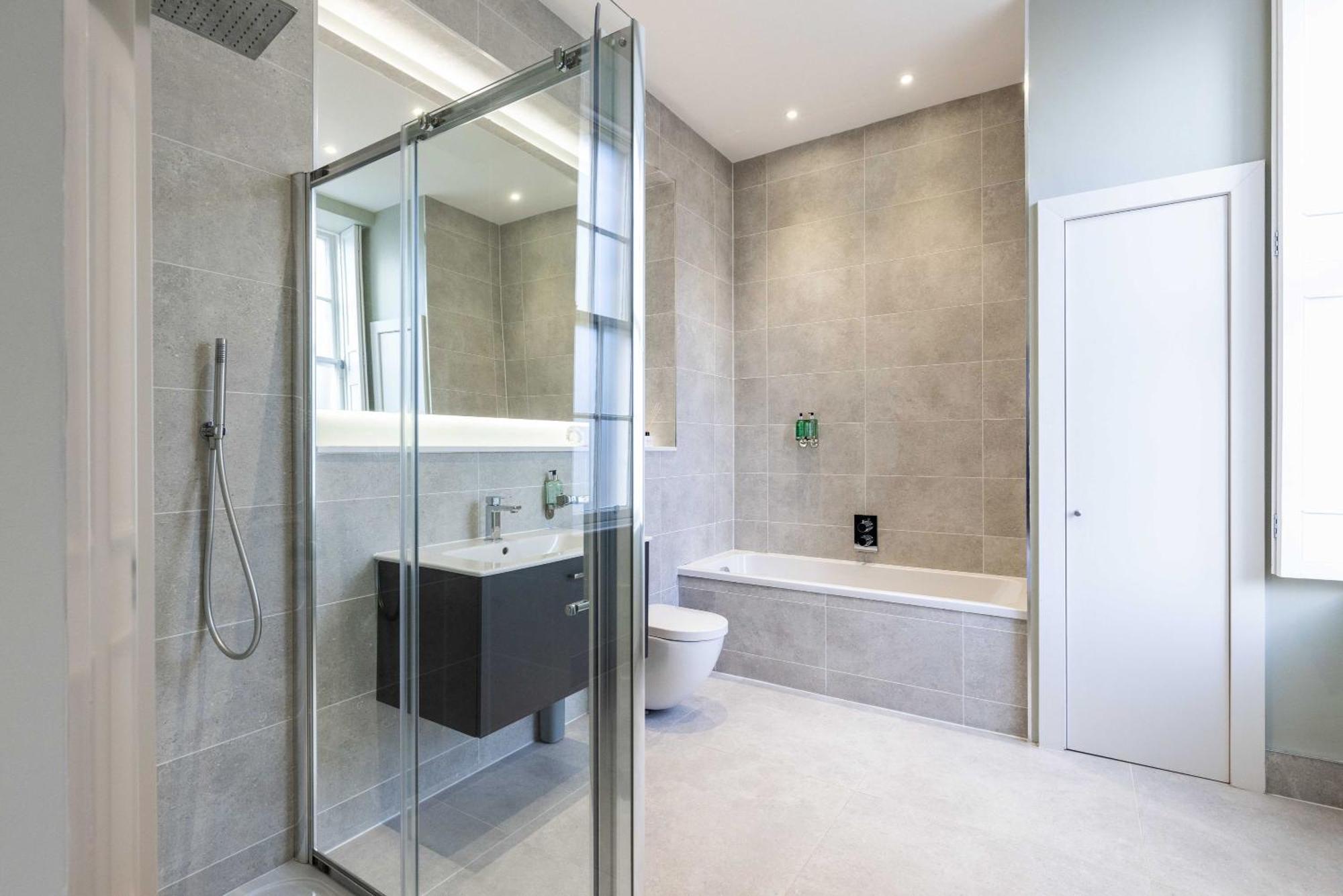 Dragon Suites - Alina Suite - 1 Bed City Centre Luxury Apartment Edinburg Exteriör bild